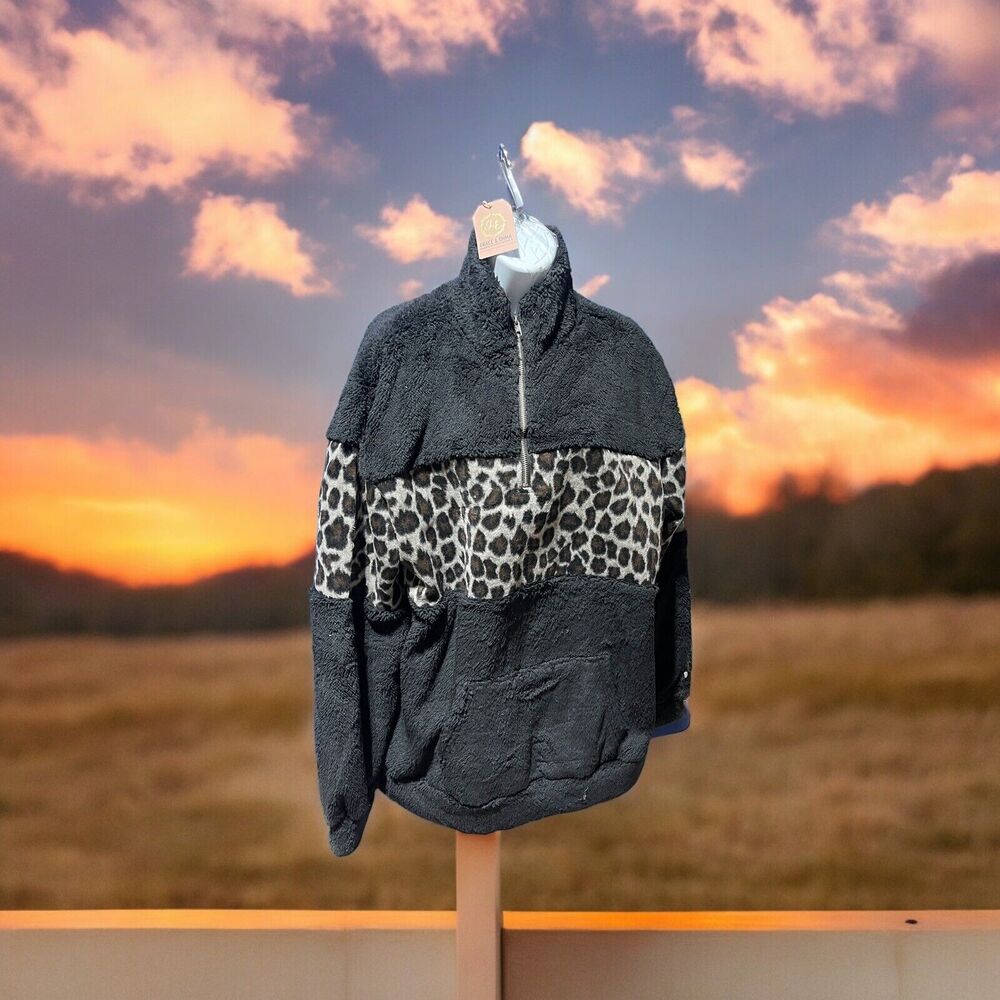 Grace And Emma Pullover half zip Womens LG Leopard fleece Long Sleeve Top